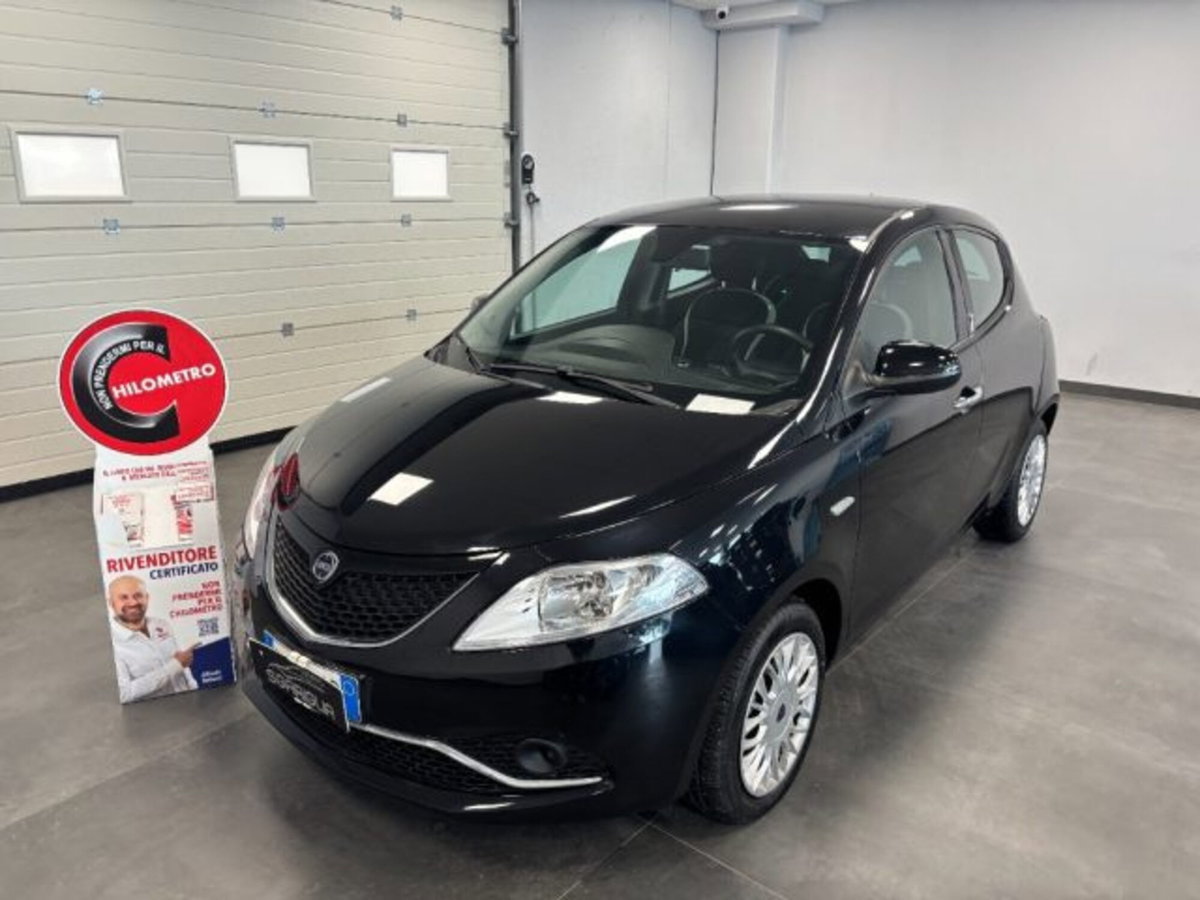 Lancia Ypsilon 1.3 MJT 16V 95 CV 5 porte S&S Gold (3)