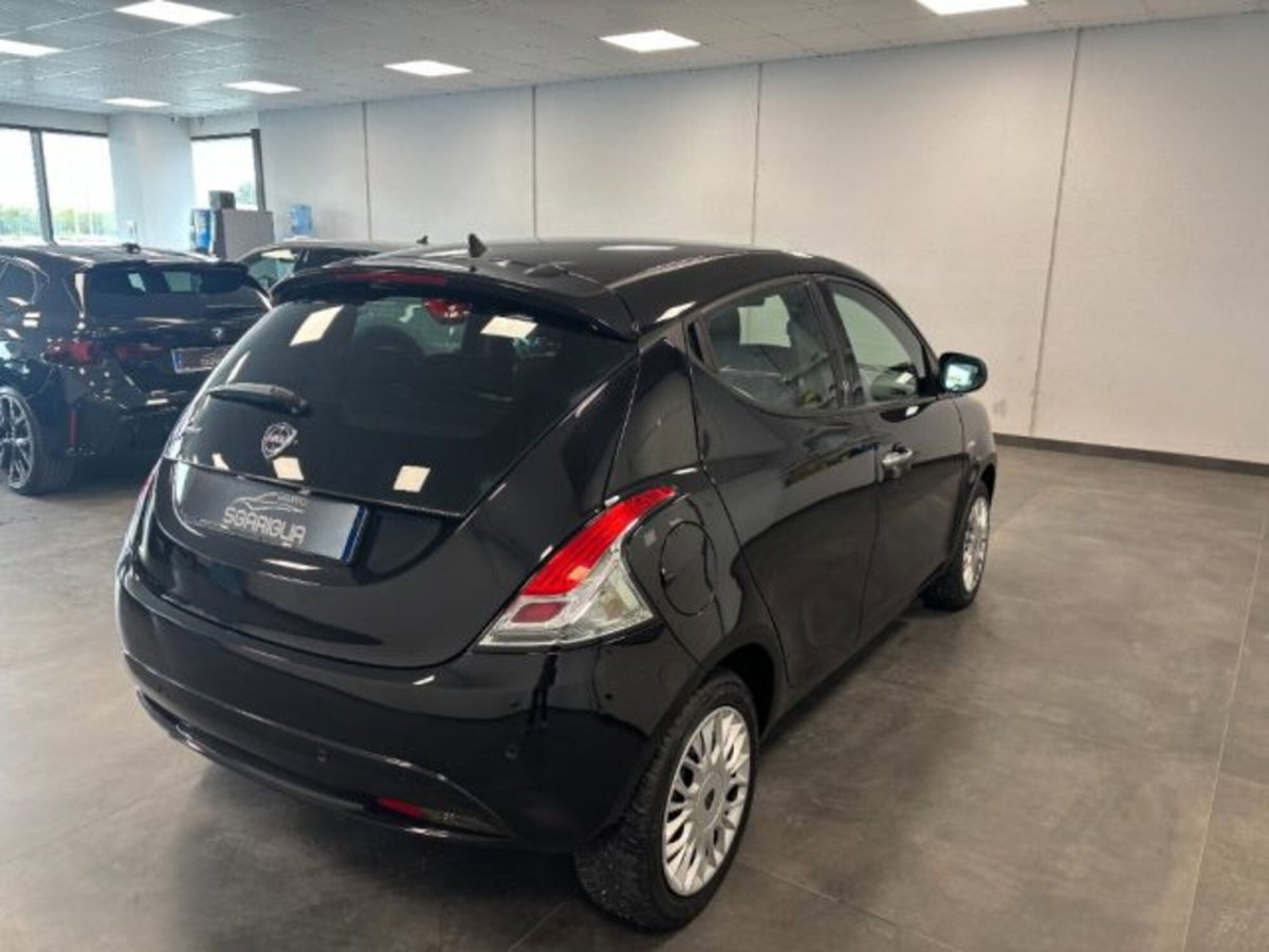 Lancia Ypsilon 1.3 MJT 16V 95 CV 5 porte S&S Gold (6)