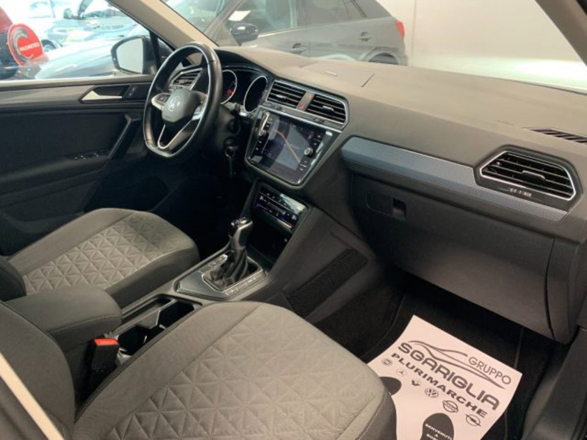 Volkswagen Tiguan 2.0 tdi Elegance 150cv dsg (11)