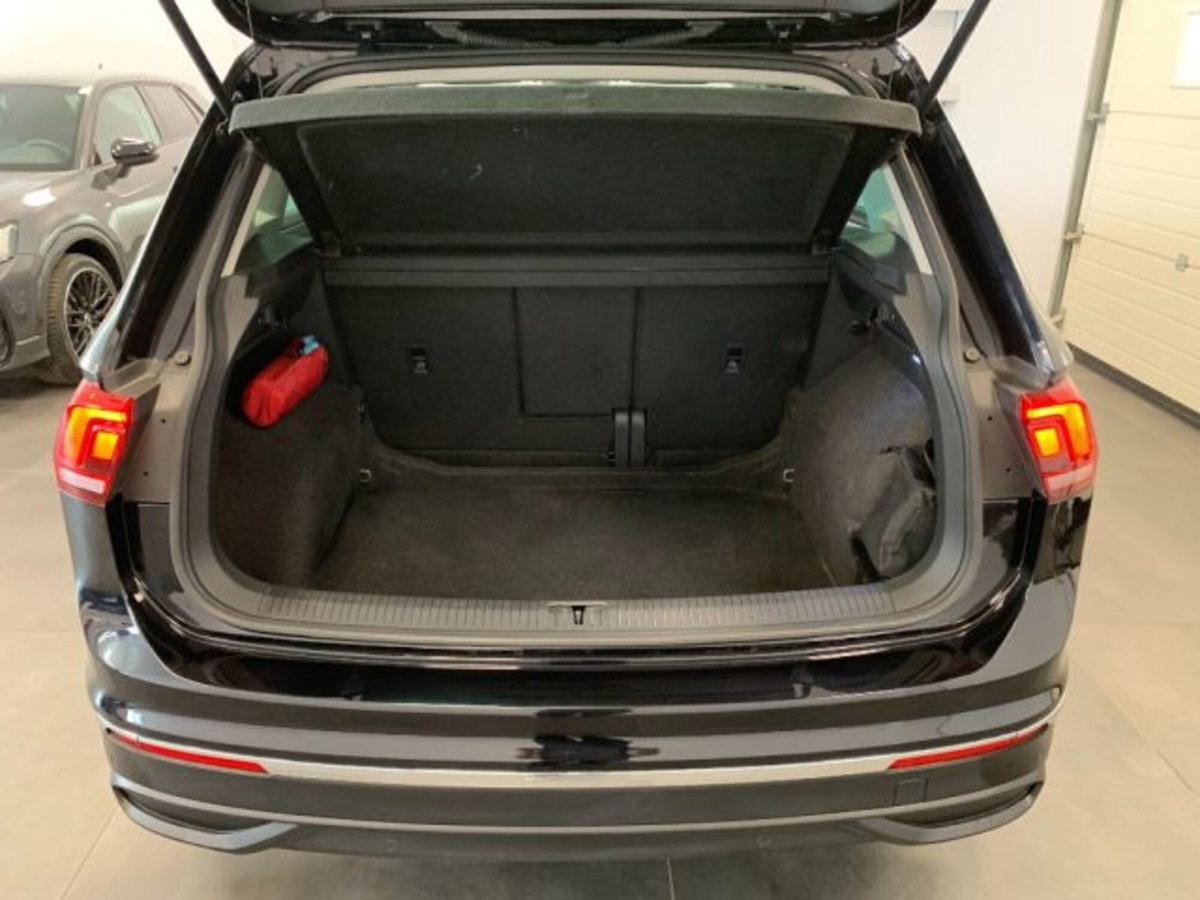 Volkswagen Tiguan 2.0 tdi Elegance 150cv dsg (15)