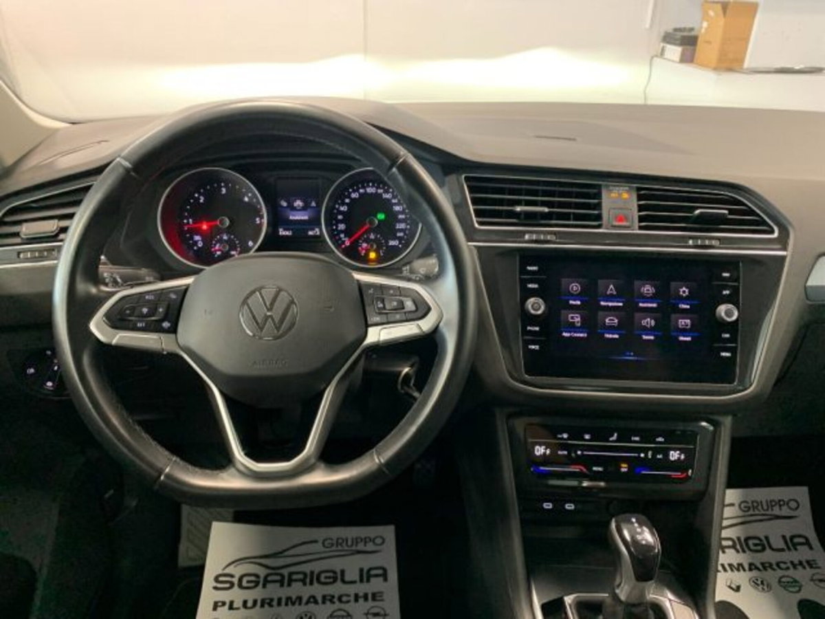 Volkswagen Tiguan 2.0 tdi Elegance 150cv dsg (19)