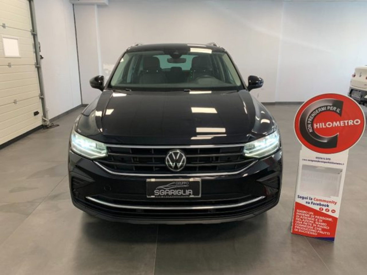 Volkswagen Tiguan 2.0 tdi Elegance 150cv dsg (2)