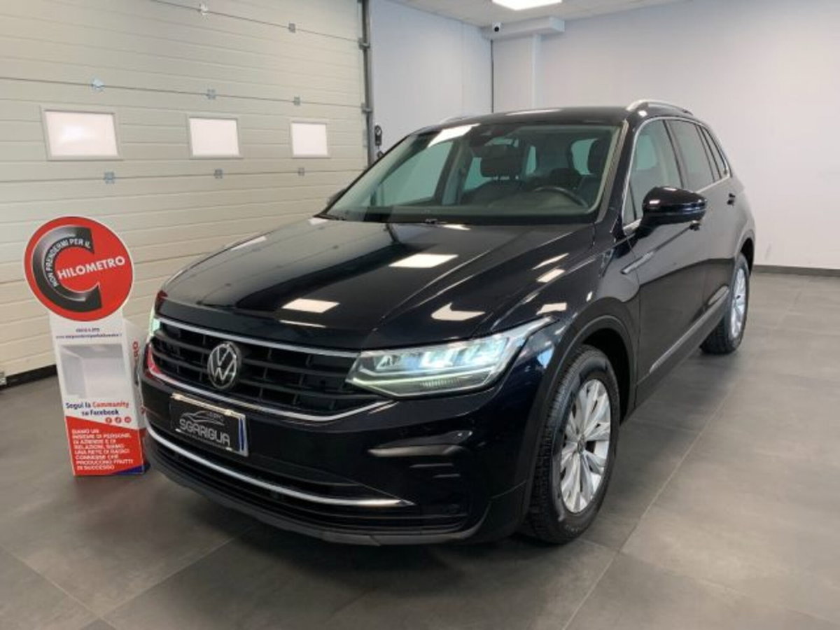 Volkswagen Tiguan 2.0 tdi Elegance 150cv dsg (3)