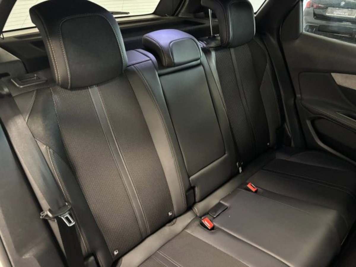 Peugeot 3008 BlueHDi 130 S&S EAT8 GT Pack (19)