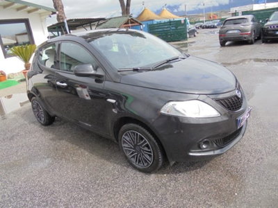Lancia Ypsilon 1.0 FireFly 5 porte S&S Hybrid Silver Plus (15)