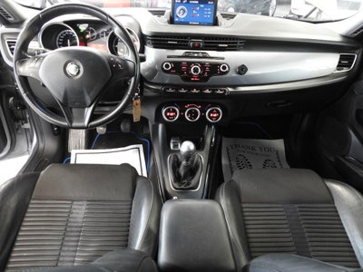 Alfa Romeo Giulietta 2.0 JTDm-2 Distinctive 170cv (15)
