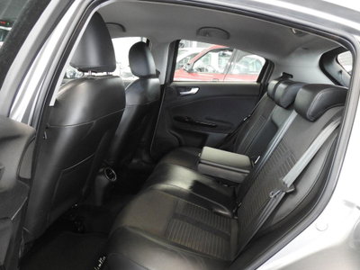 Alfa Romeo Giulietta 2.0 JTDm-2 Distinctive 170cv (16)