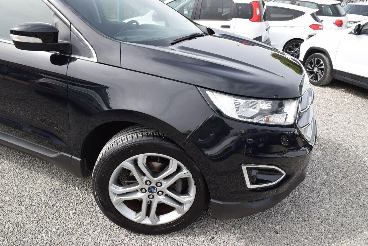 Ford Edge 2.0 TDCI 180 CV AWD Start&Stop Titanium (16)