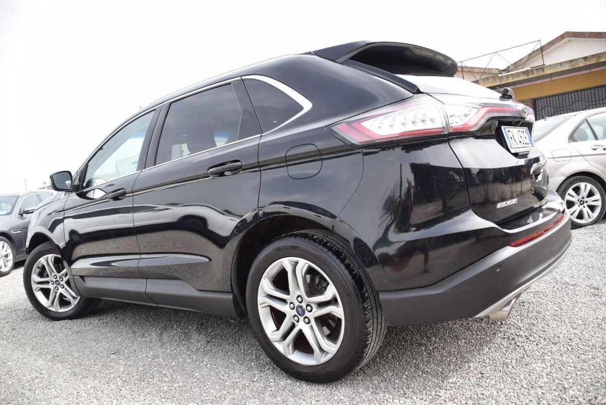 Ford Edge 2.0 TDCI 180 CV AWD Start&Stop Titanium (2)