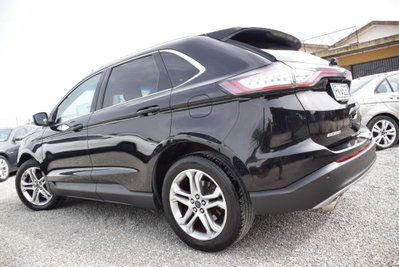 Ford Edge 2.0 TDCI 180 CV AWD Start&Stop Titanium (2)