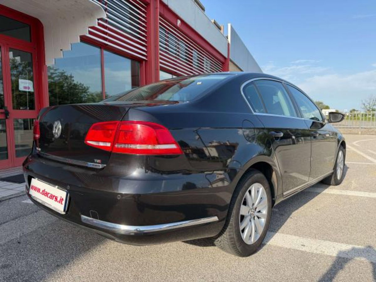 Volkswagen Passat 1.6 TDI Comfortline BlueM. Tech. (11)