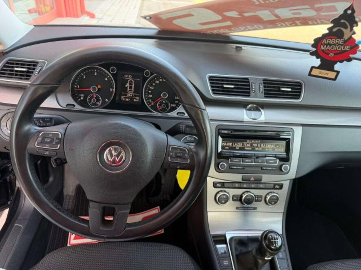 Volkswagen Passat 1.6 TDI Comfortline BlueM. Tech. (13)