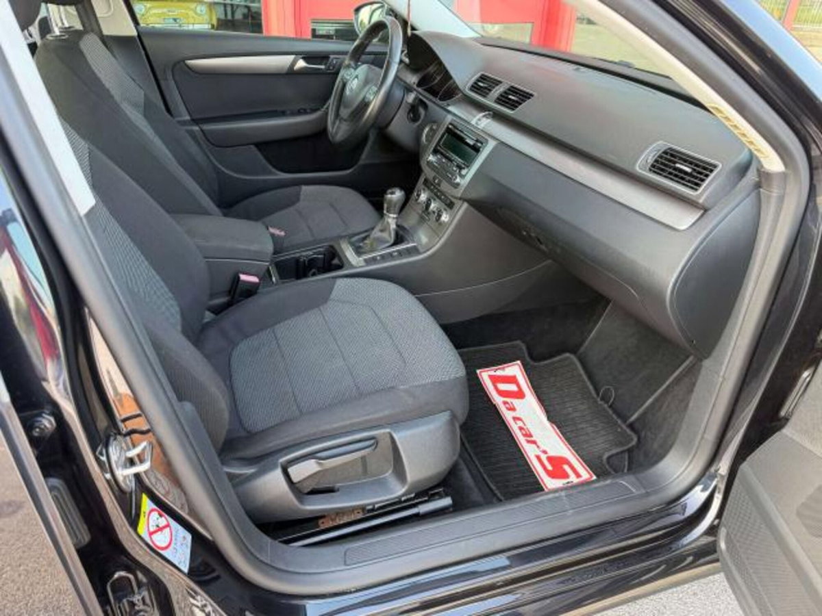 Volkswagen Passat 1.6 TDI Comfortline BlueM. Tech. (8)