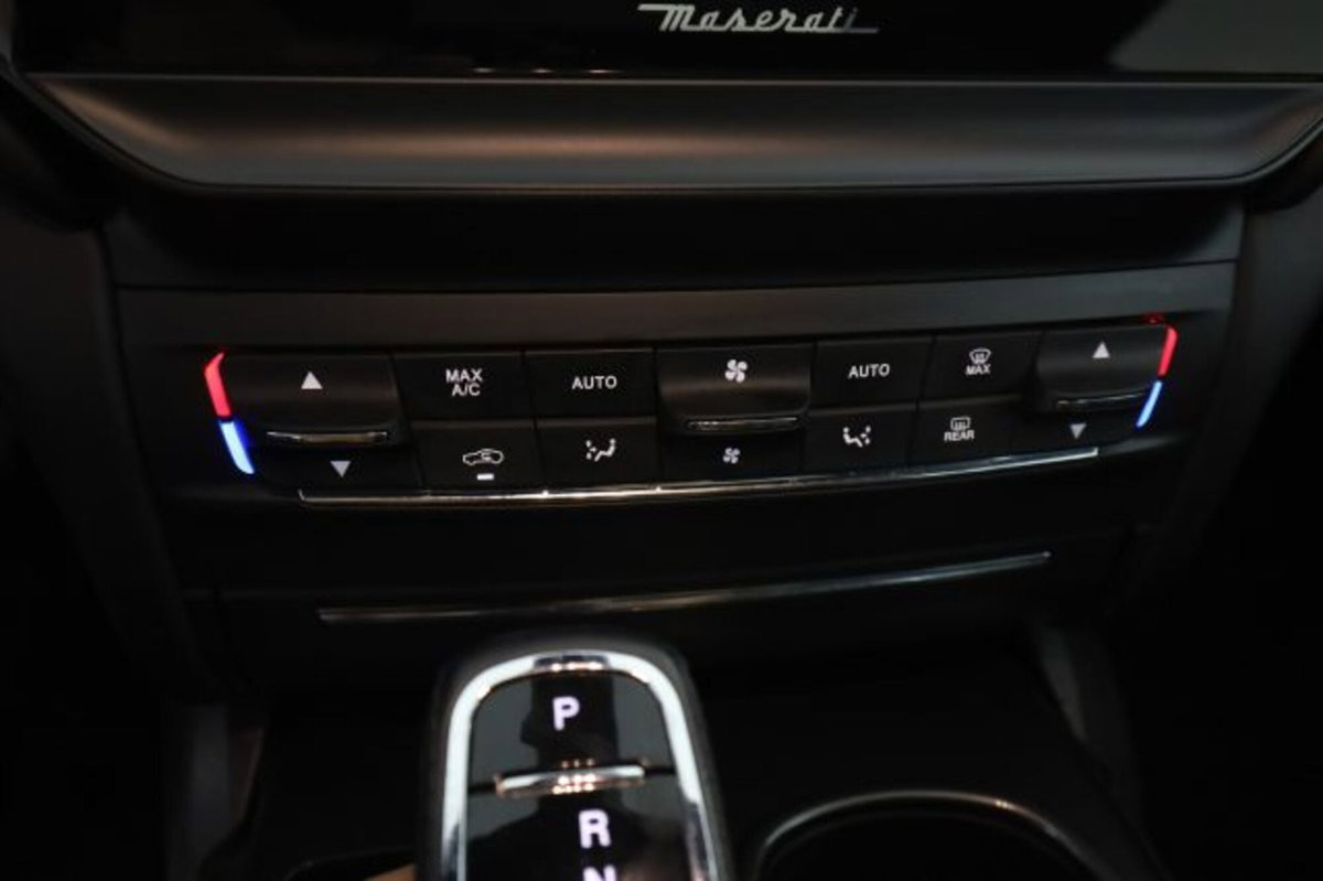 Maserati Ghibli Ghibli L4 330 CV MHEV Granlusso (13)