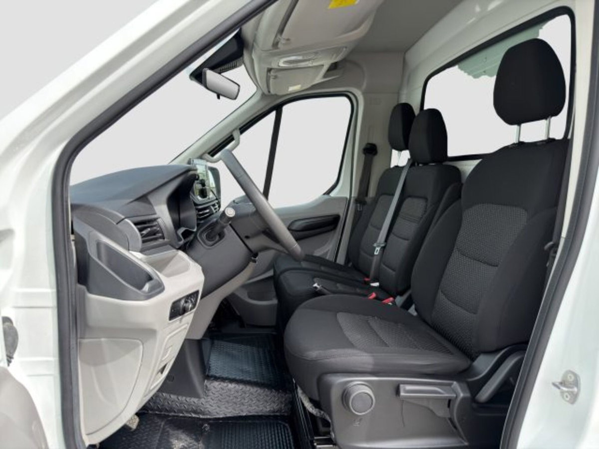 Maxus Deliver Cabinato Deliver 9 2.0 crdi 150cv L4 cab rwd r.gem. (9)