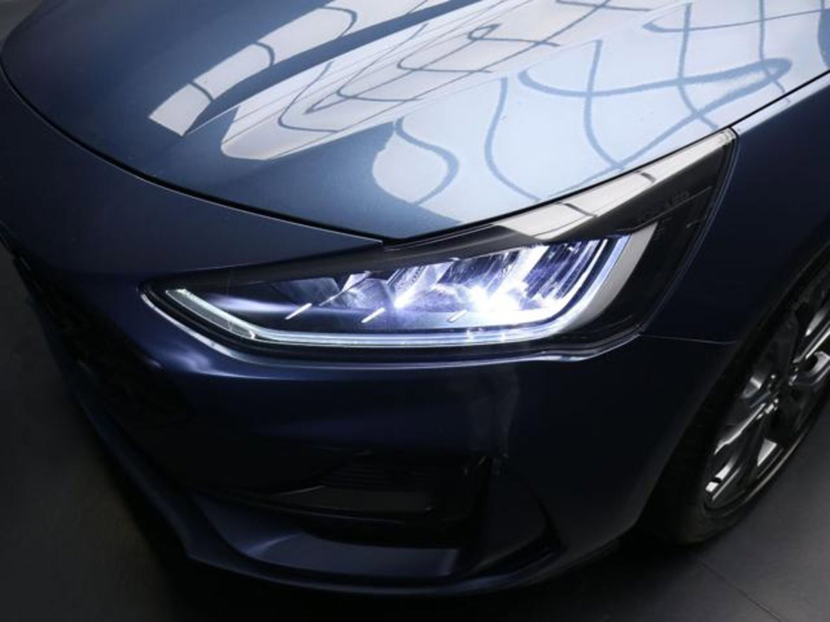 Ford Focus Station Wagon 1.0 EcoBoost Hybrid 125 CV Powershift SW ST-Line X (10)