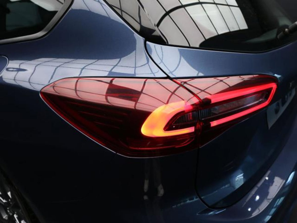 Ford Focus Station Wagon 1.0 EcoBoost Hybrid 125 CV Powershift SW ST-Line X (11)