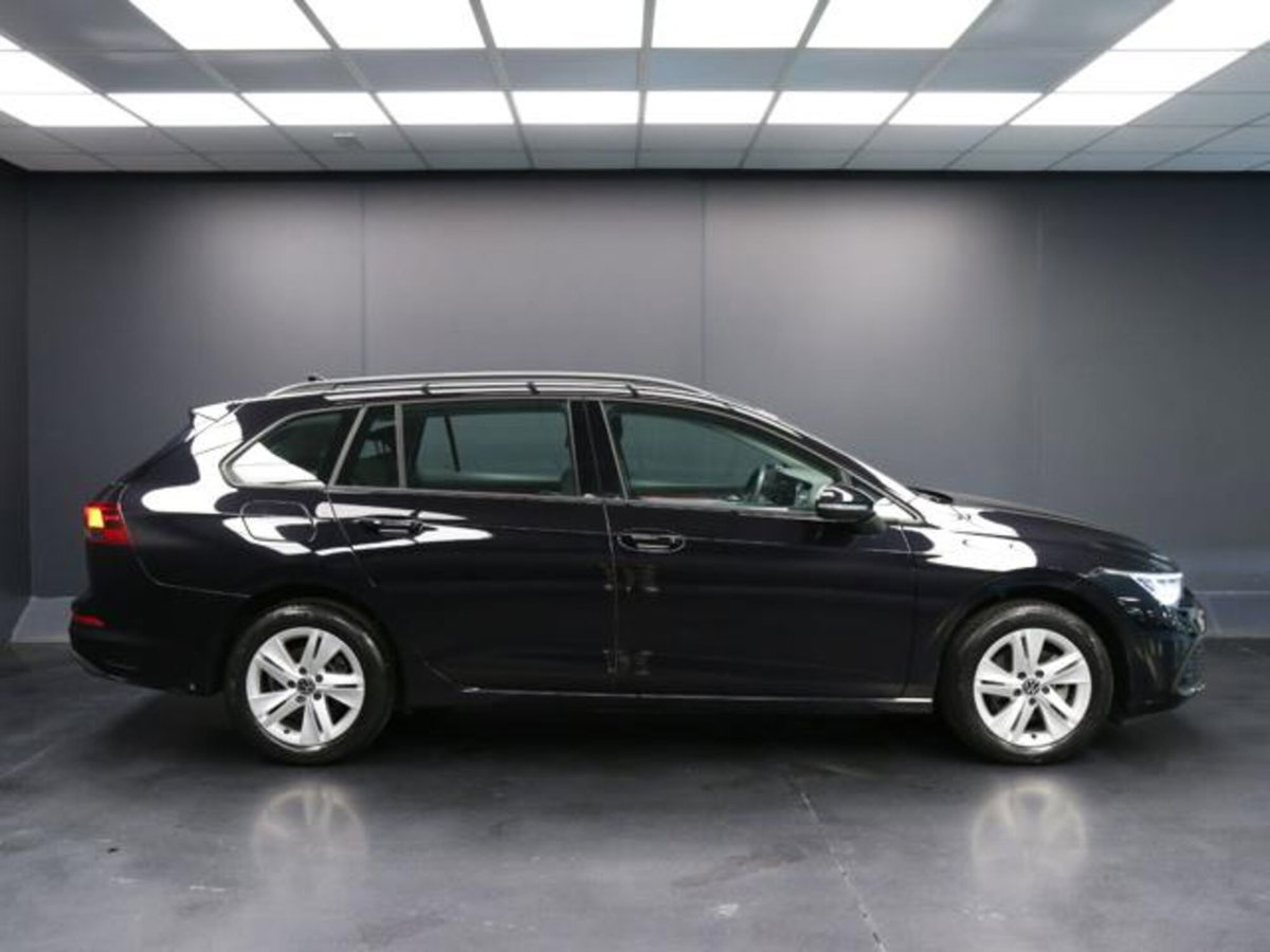 Volkswagen Golf Variant 1.0 TSI EVO Life (6)
