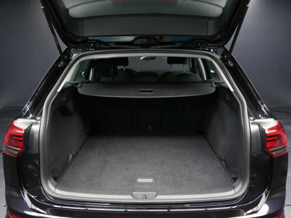 Volkswagen Golf Variant 1.0 TSI EVO Life (8)