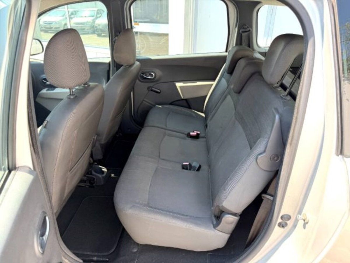 Dacia Lodgy 1.5 dCi 8V 90CV 5 posti Lauréate (14)