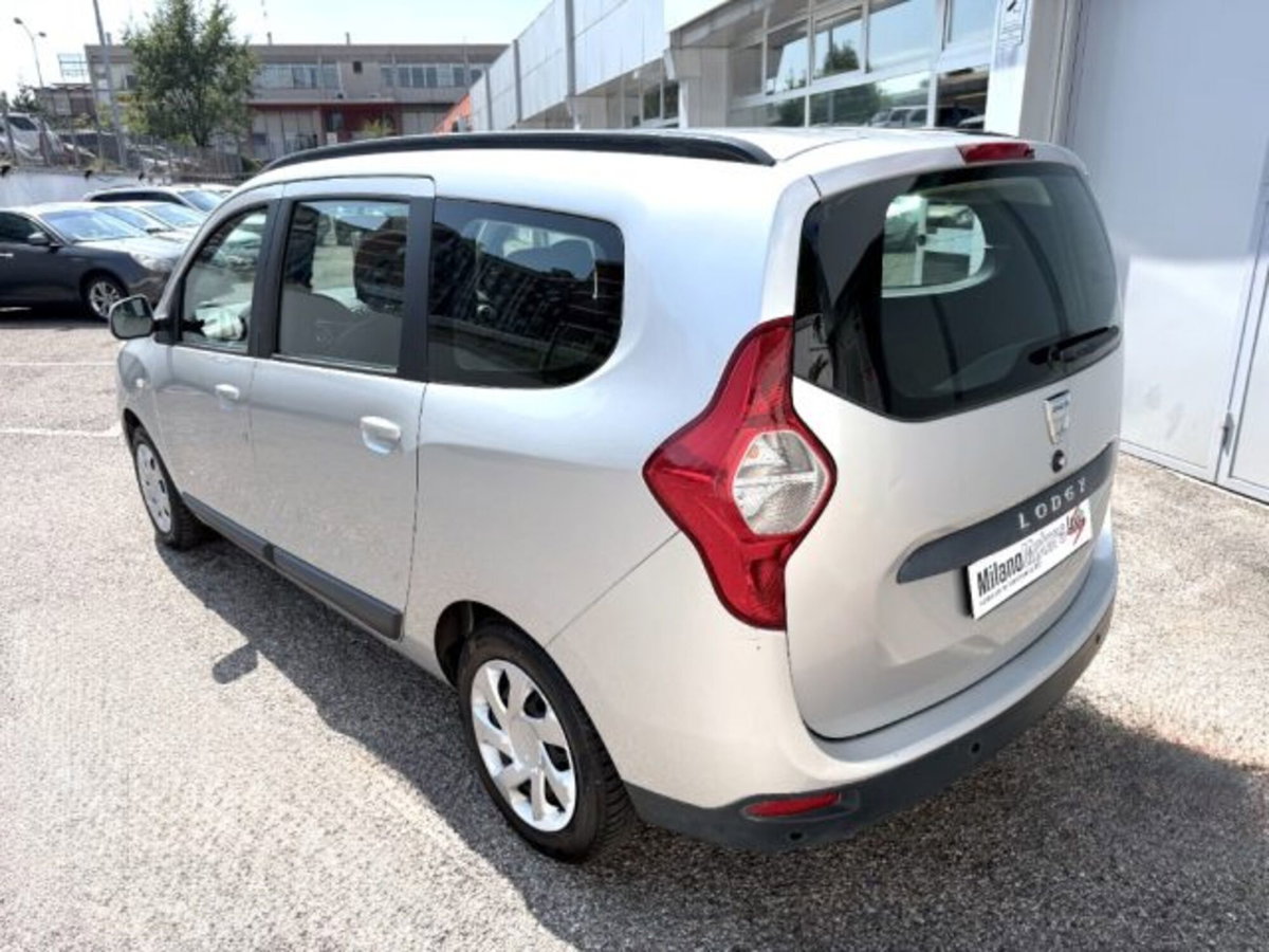 Dacia Lodgy 1.5 dCi 8V 90CV 5 posti Lauréate (4)