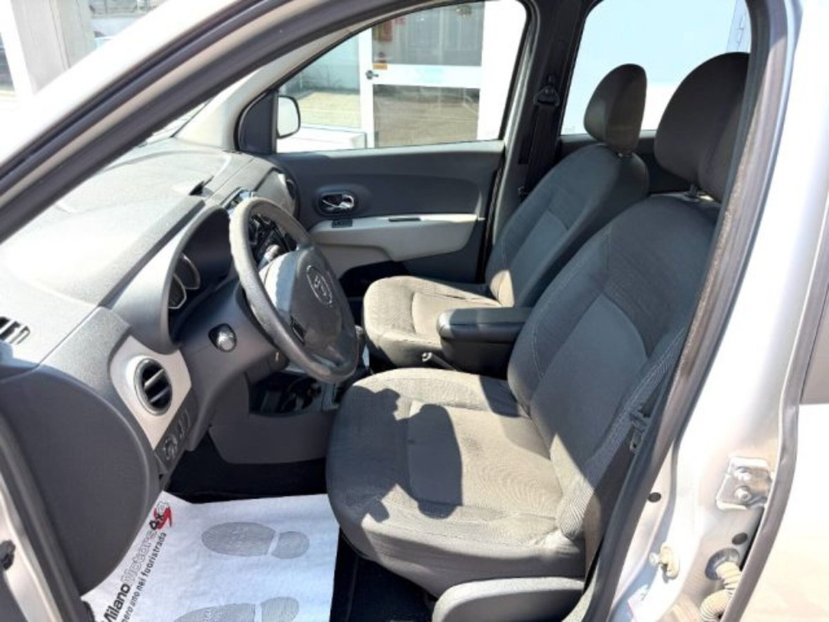 Dacia Lodgy 1.5 dCi 8V 90CV 5 posti Lauréate (9)