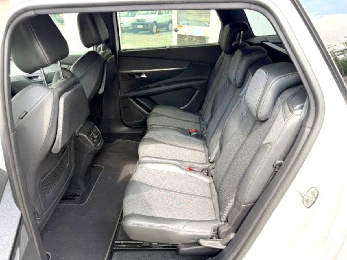 Peugeot 5008 PureTech Turbo 130 S&S GT Line (18)