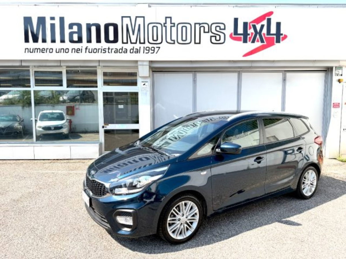 Kia Carens 1.6 GDI Cool (2)