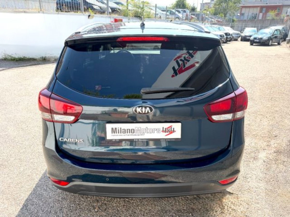 Kia Carens 1.6 GDI Cool (5)