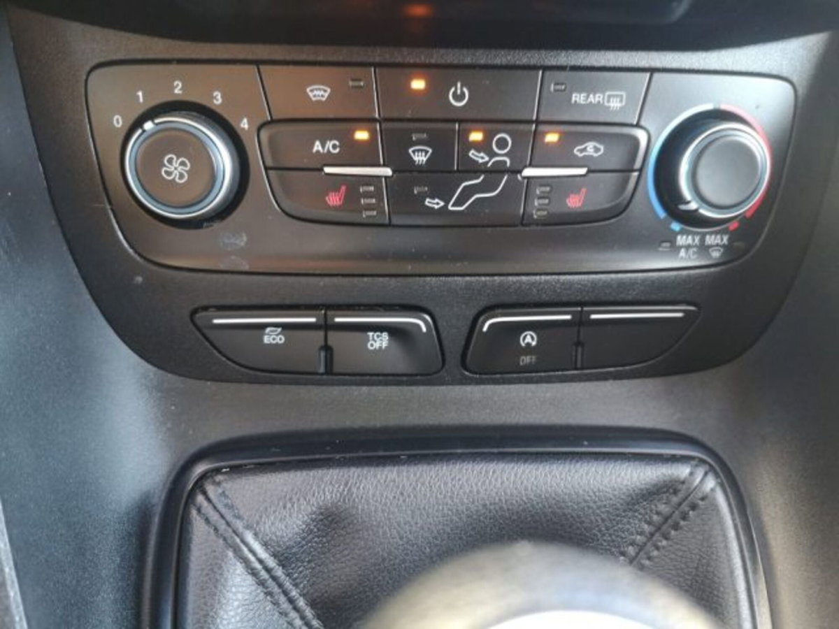 Ford Tourneo Connect 1.5 EcoBlue 100 CV Titanium (10)