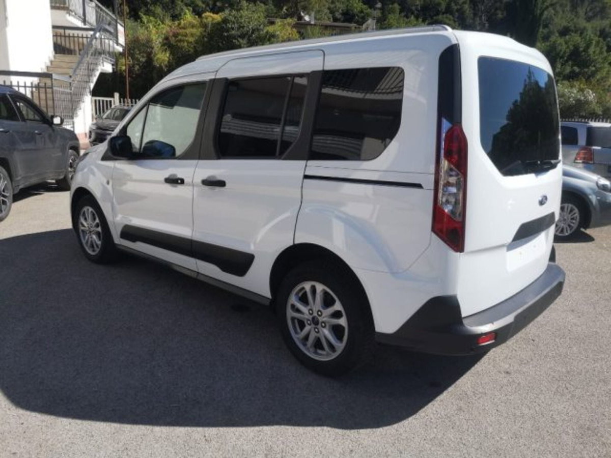 Ford Tourneo Connect 1.5 EcoBlue 100 CV Titanium (4)