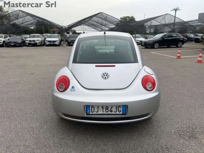 Volkswagen New Beetle TDI 105CV (5)
