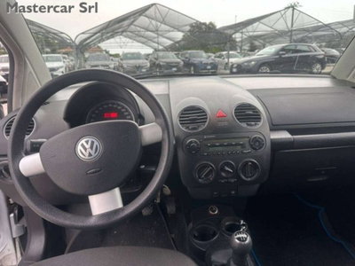 Volkswagen New Beetle TDI 105CV (12)