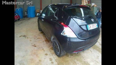 Lancia Ypsilon 1.0 FireFly 5 porte S&S Hybrid Gold Plus (4)