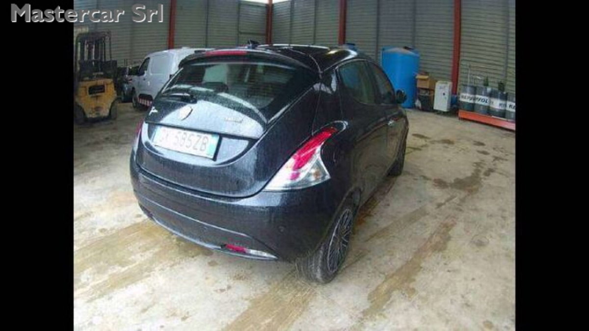 Lancia Ypsilon 1.0 FireFly 5 porte S&S Hybrid Gold Plus (5)