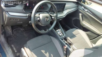 Skoda Octavia Station Wagon 2.0 TDI EVO SCR DSG Wagon Executive (6)