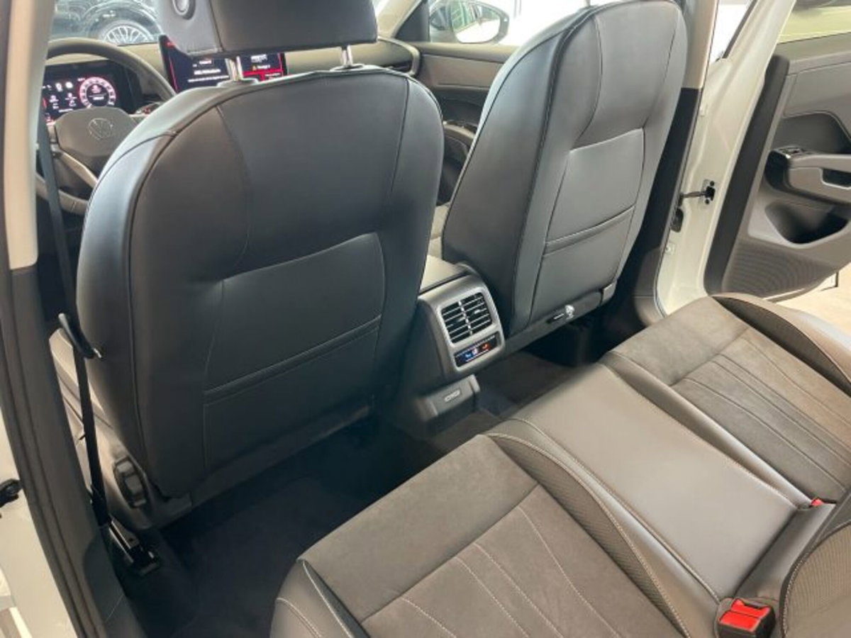 Volkswagen T-Roc 1.5 etsi Style 115cv dsg (18)