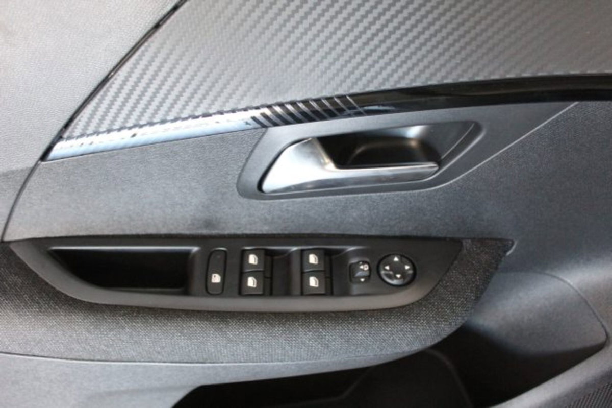 Peugeot 208 1.2 puretech Active s&s 100cv (10)