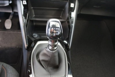 Peugeot 208 1.2 puretech Active s&s 100cv (6)