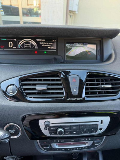 Renault Scenic E-Tech Electric 1.5 dCi 110CV Live (15)