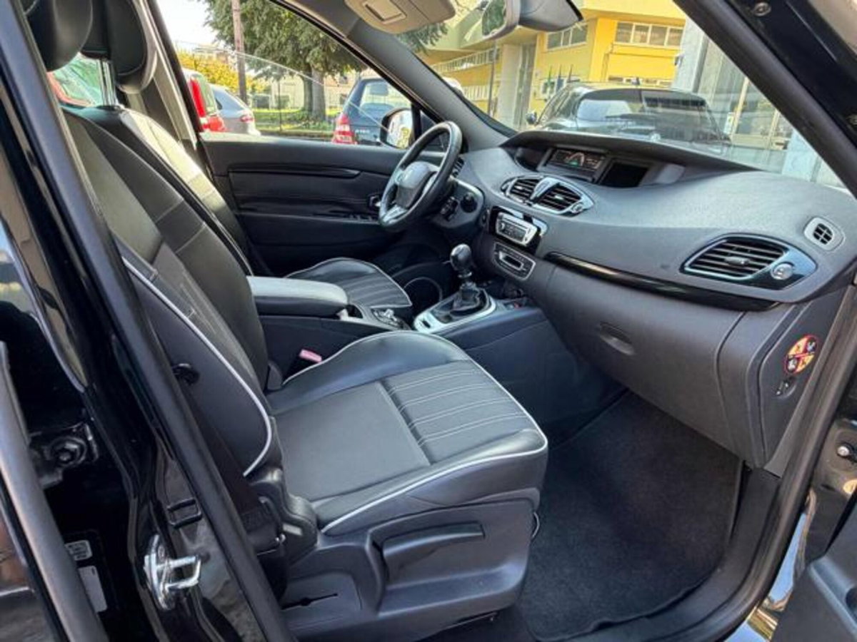 Renault Scenic E-Tech Electric 1.5 dCi 110CV Live (17)