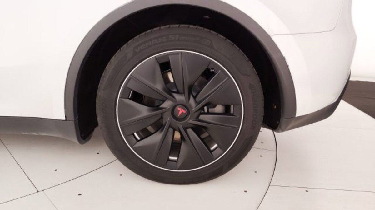 Tesla Model Y rwd (16)