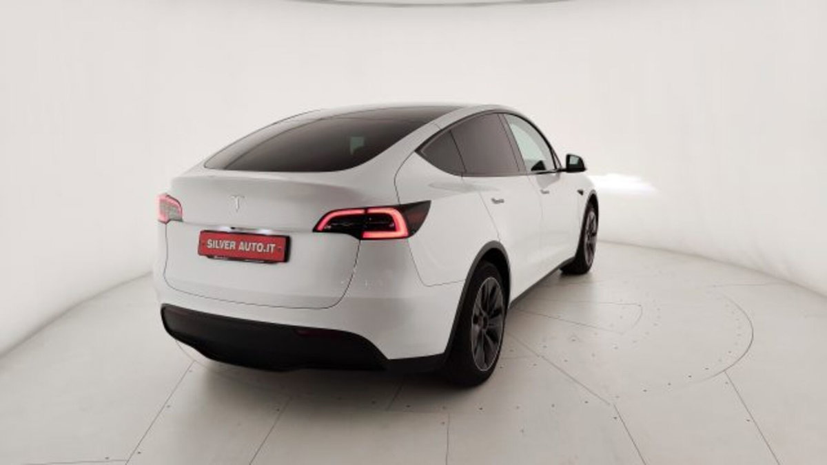 Tesla Model Y rwd (17)
