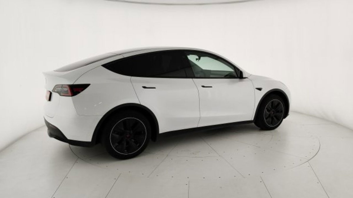 Tesla Model Y rwd (19)