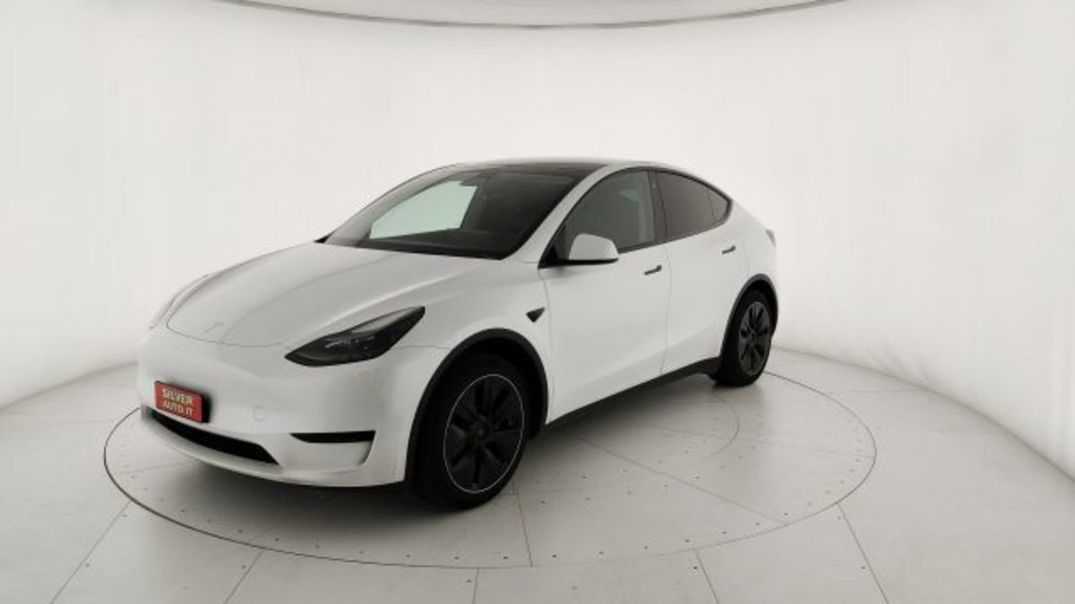 Tesla Model Y rwd (3)