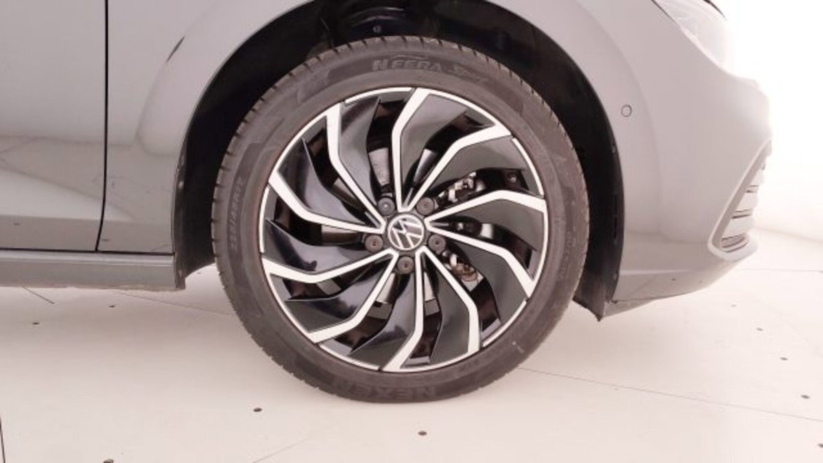 Volkswagen Golf 2.0 TDI 150 CV DSG SCR Life (16)