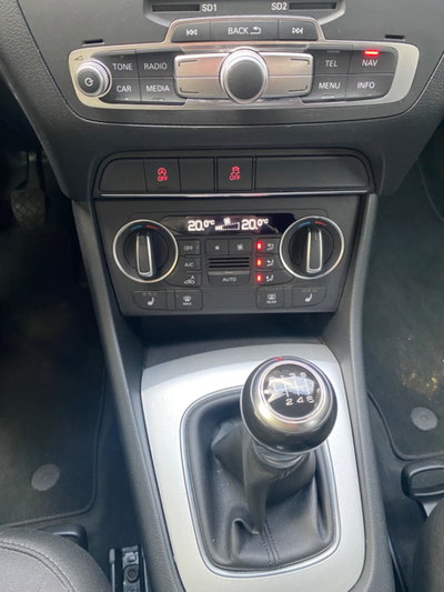 Audi Q3 2.0 TDI 120 CV Sport (14)