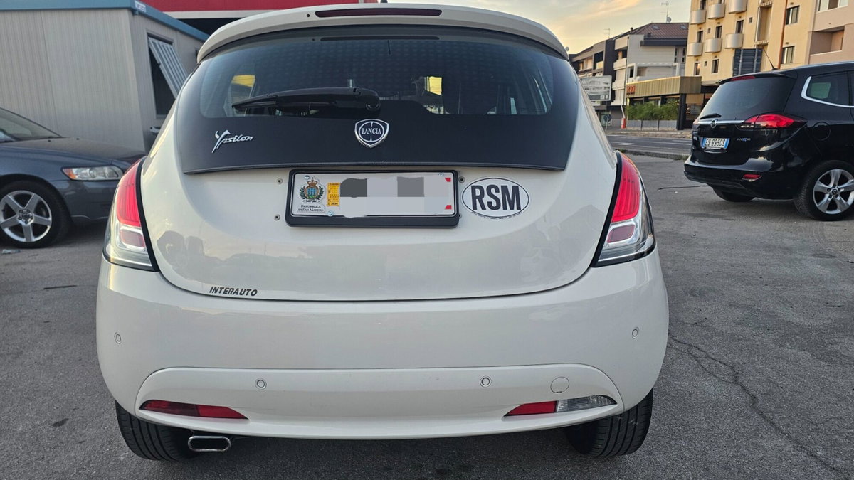 Lancia Ypsilon 1.3 MJT 16V 95 CV 5 porte S&S Gold (8)