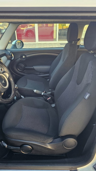 MINI Mini 1.6 16V Cooper D Chili (10)