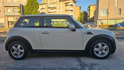 MINI Mini 1.6 16V Cooper D Chili (7)
